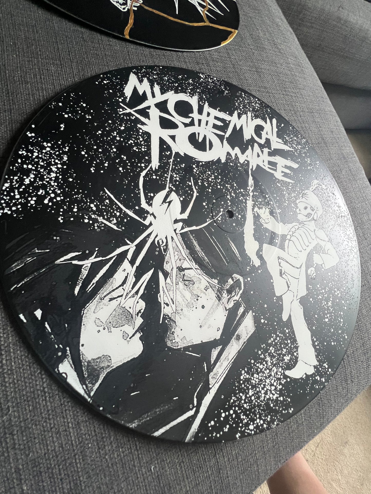 MCR - Art oN a repuRPosED viNyL rEcord￼